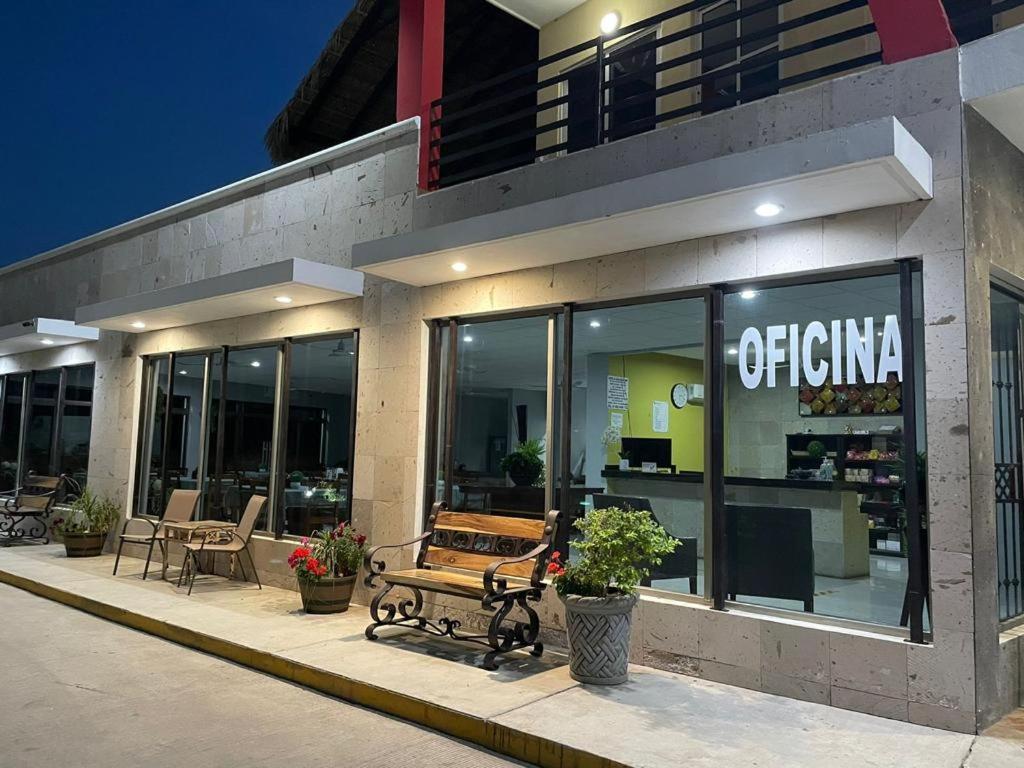 El Descanso Inn マサトラン エクステリア 写真